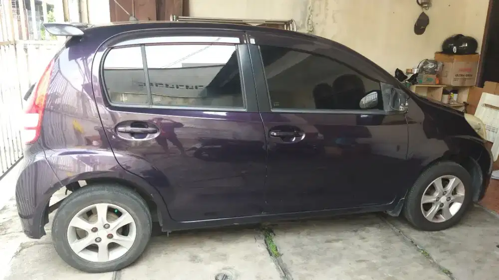 Daihatsu Sirion RS 2013 Manual