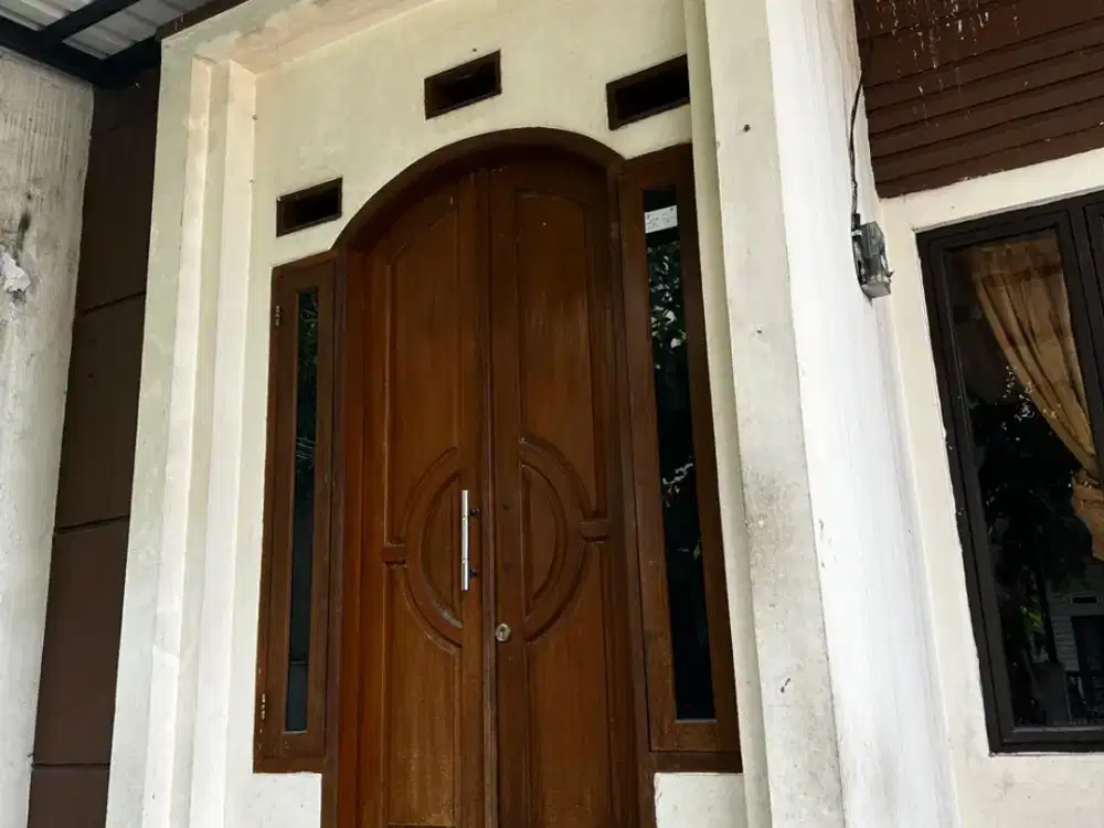 Di Sewakan Rumah DEkat Stasiun di PERMATA DEPOK REGENCY