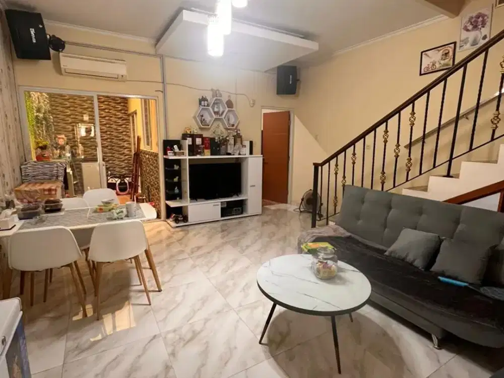 Dijual Cepat Rumah 2 Lantai di Grogol. Lokasi Strategis