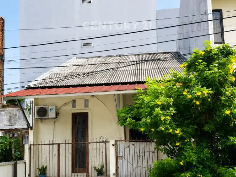 Rumah Dengan Lokasi Ramai Dan Akses Mudah Di Kelapa Gading Timur