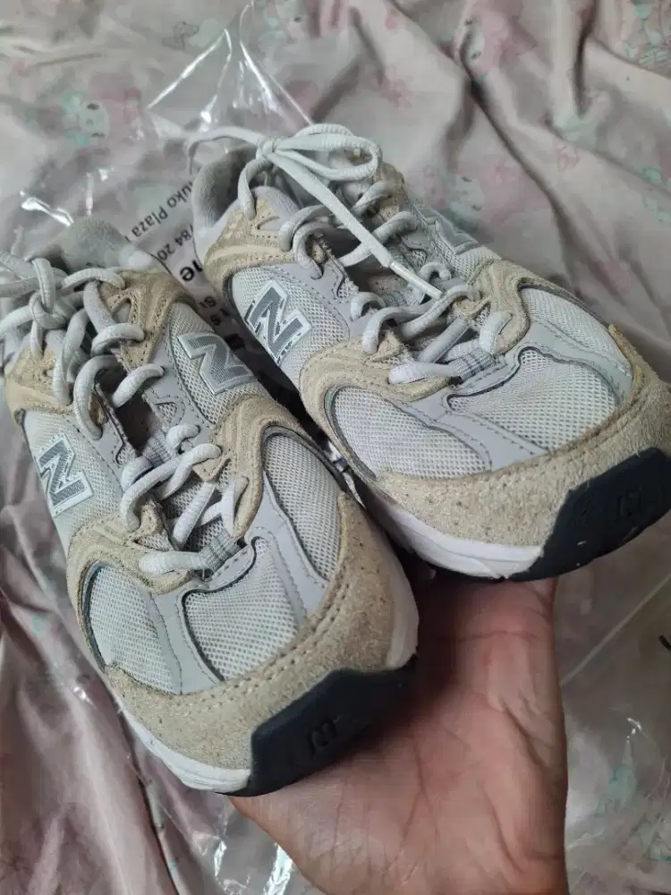 NB WOMEN 530 GREY