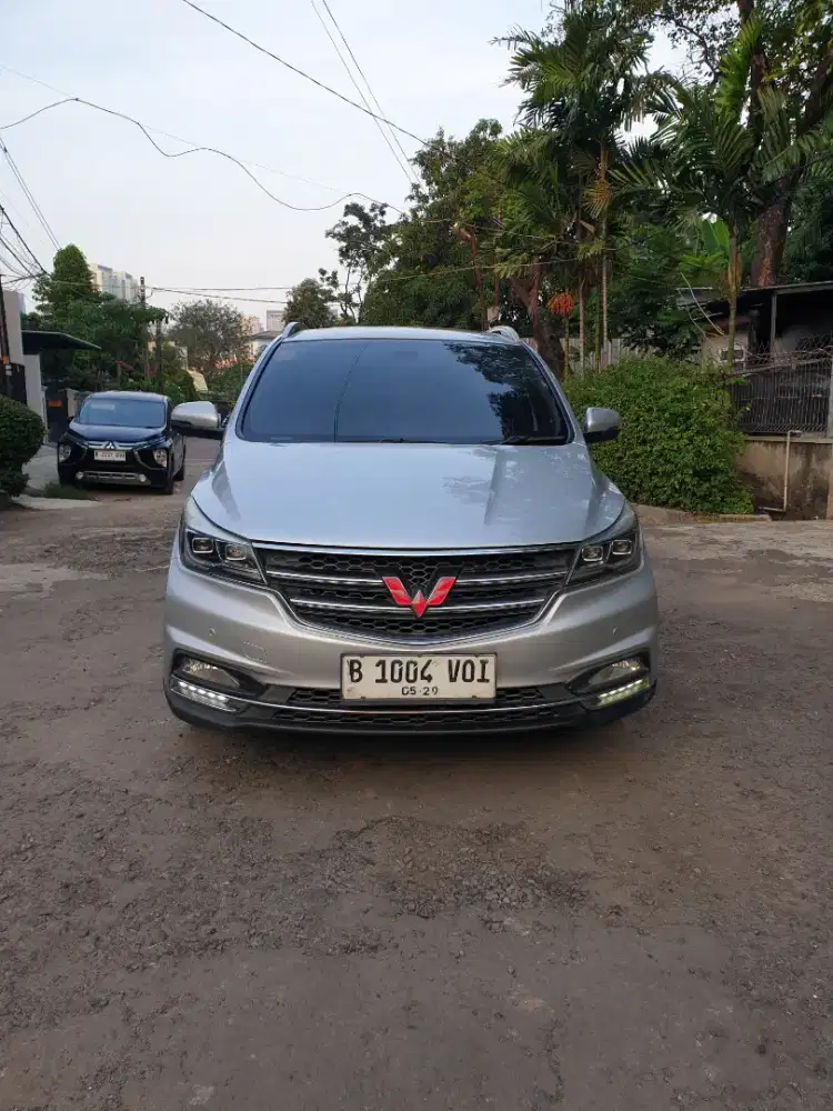 WULING CORTEZ LT AMT SUNROOF