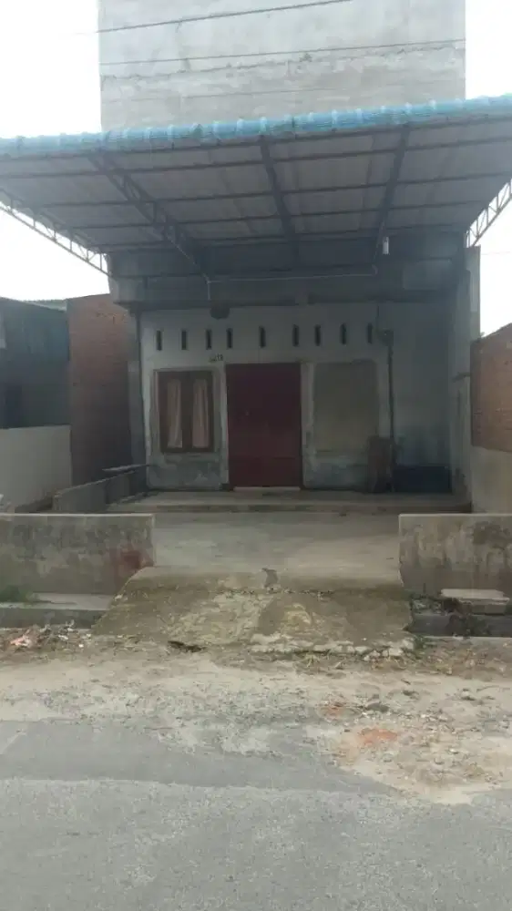 Ruko 2 lantai pinggir jalan SHM dekat SD Inpres