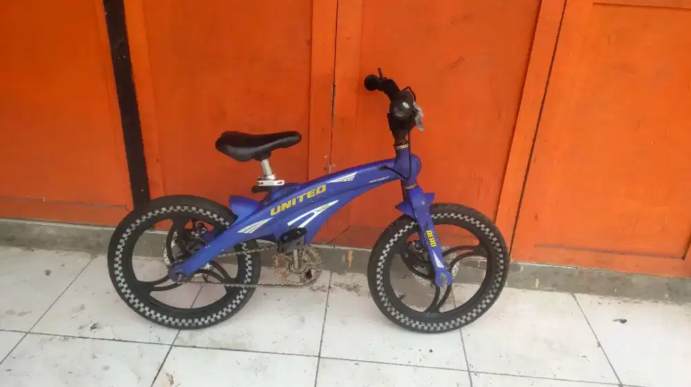Di jual sepeda anak uk 16 siap pake