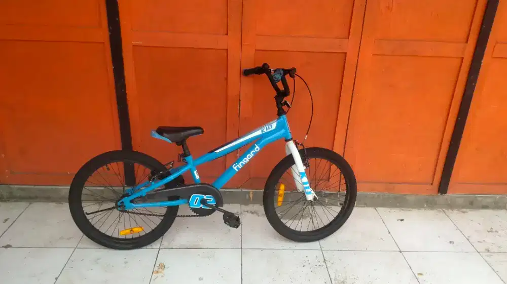 Di jual sepeda bmx uk 20 siap pake,