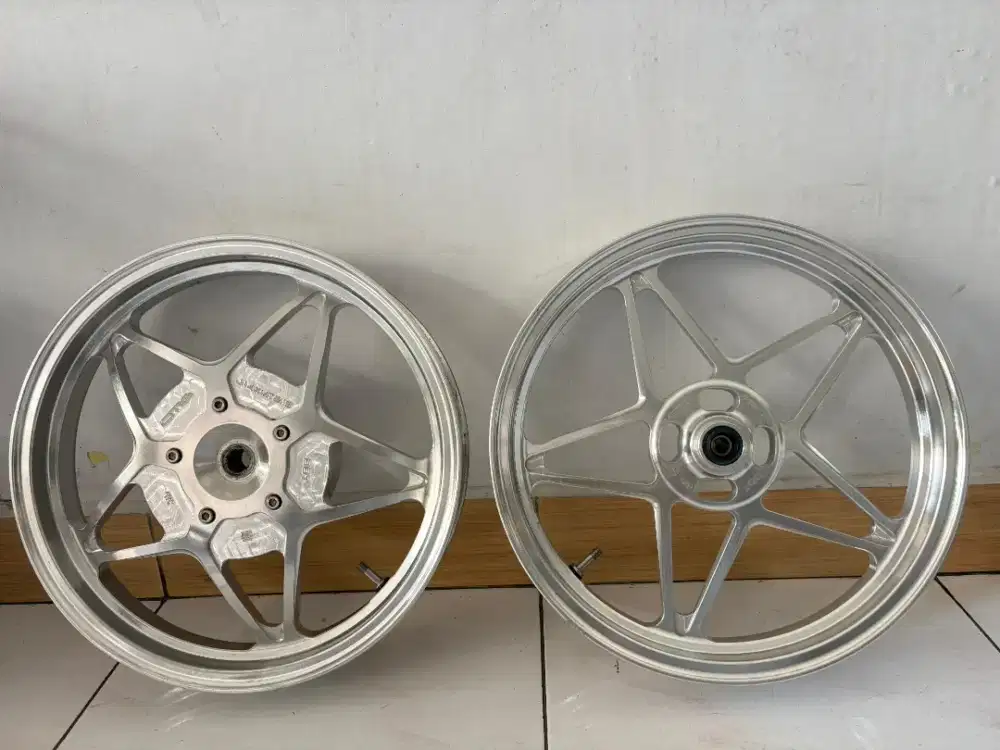 Di jual cepat pelek motor