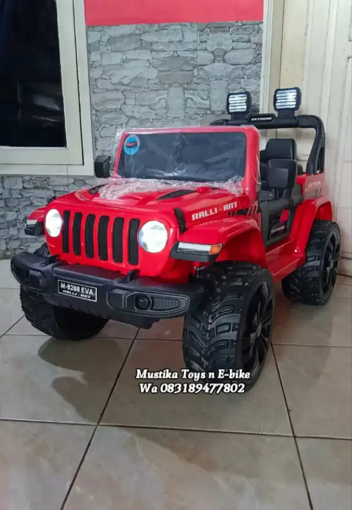 Mobil aki Jeep Rally terlaris sudah ban karet,bsa remote n manual