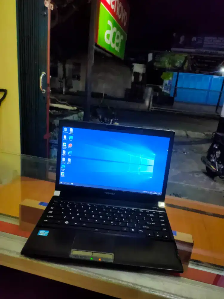 Toshiba core i5 RAM 8GB