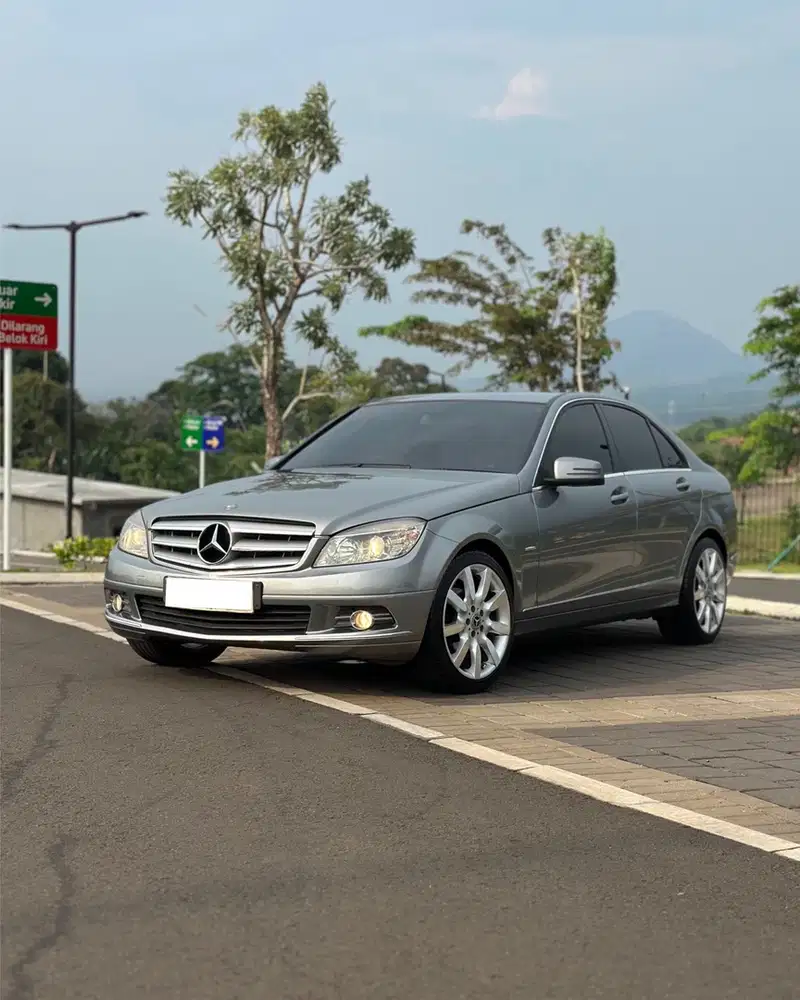 Mercedes-Benz C200 CGI LOWKM KINYISSS