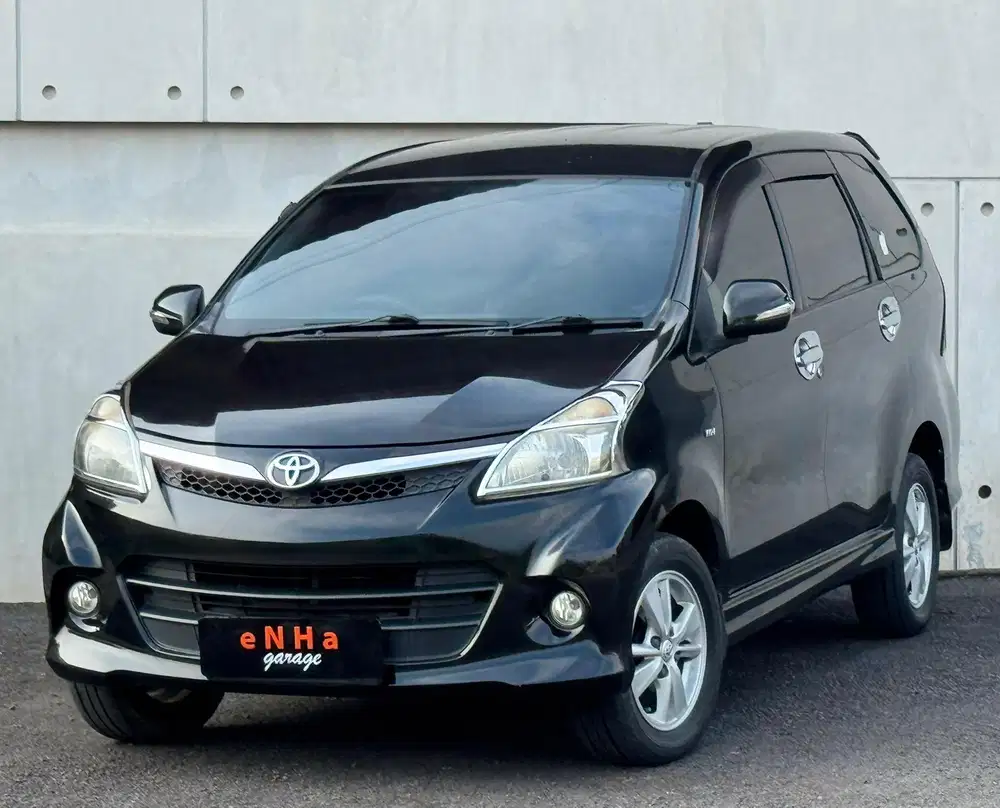 TOYOTA AVANZA VELOZ 1.5 MATIC 2012.. eNHa garage Semarang..