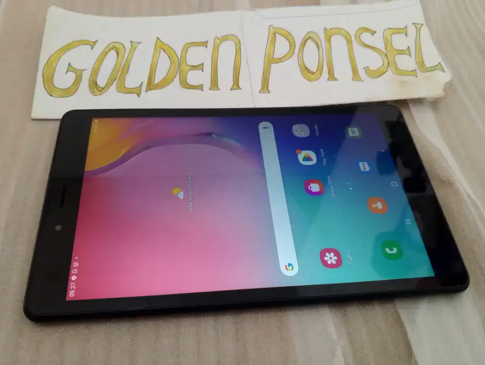 Galaxy Tab A 8inch.4G+Sim(32Gb/Ram2Gb)bisa telpon.Mulus.Golden Ponsel