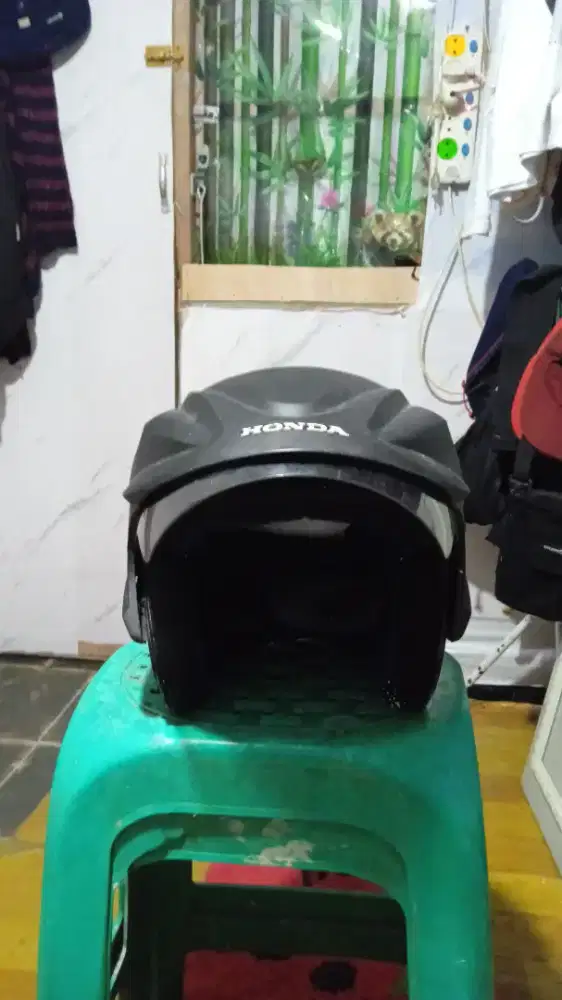 Jual aja 2 helm 100 nego