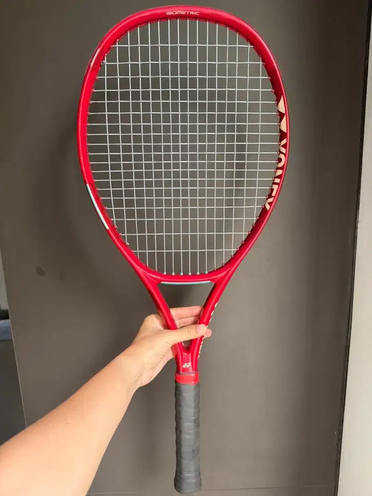 WTS Raket Tennis Yonex Vcore Ruby Red 2026 100