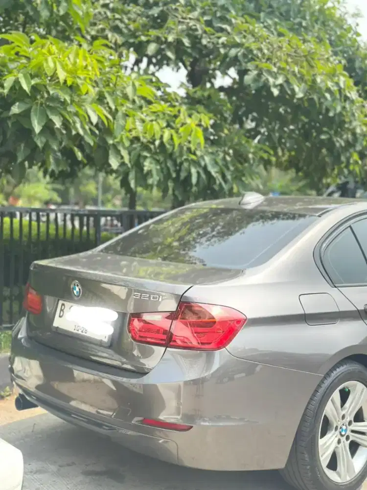 BMW F30 LCI Sport 320i 2015