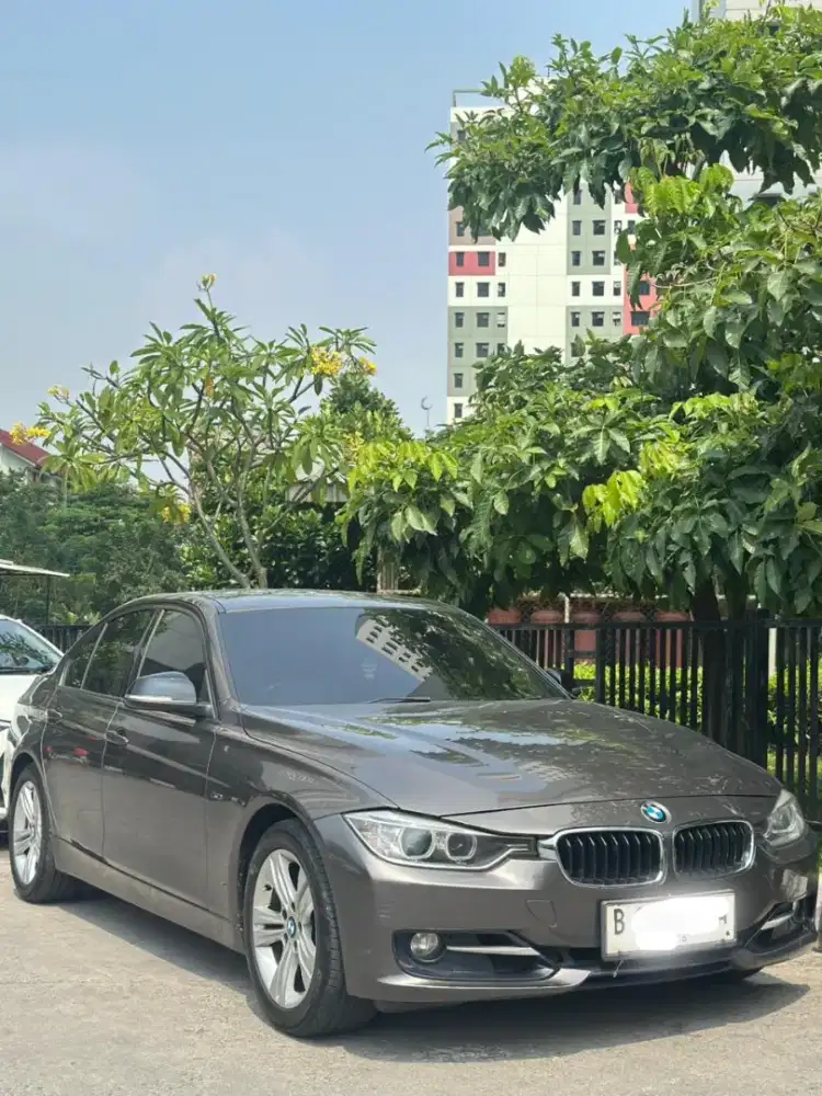 BMW F30 LCI Sport 320i 2015