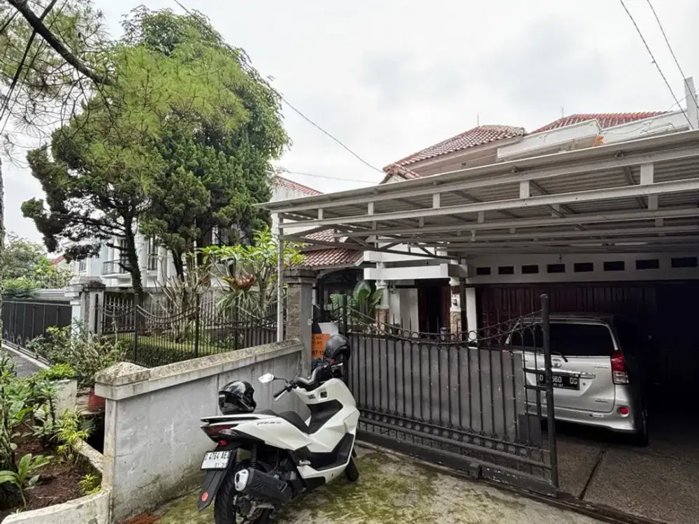 Jarang ada Rumah Luas dekat ITB di Tubagus ismail sayap dago Bandung Kota Harga Nego