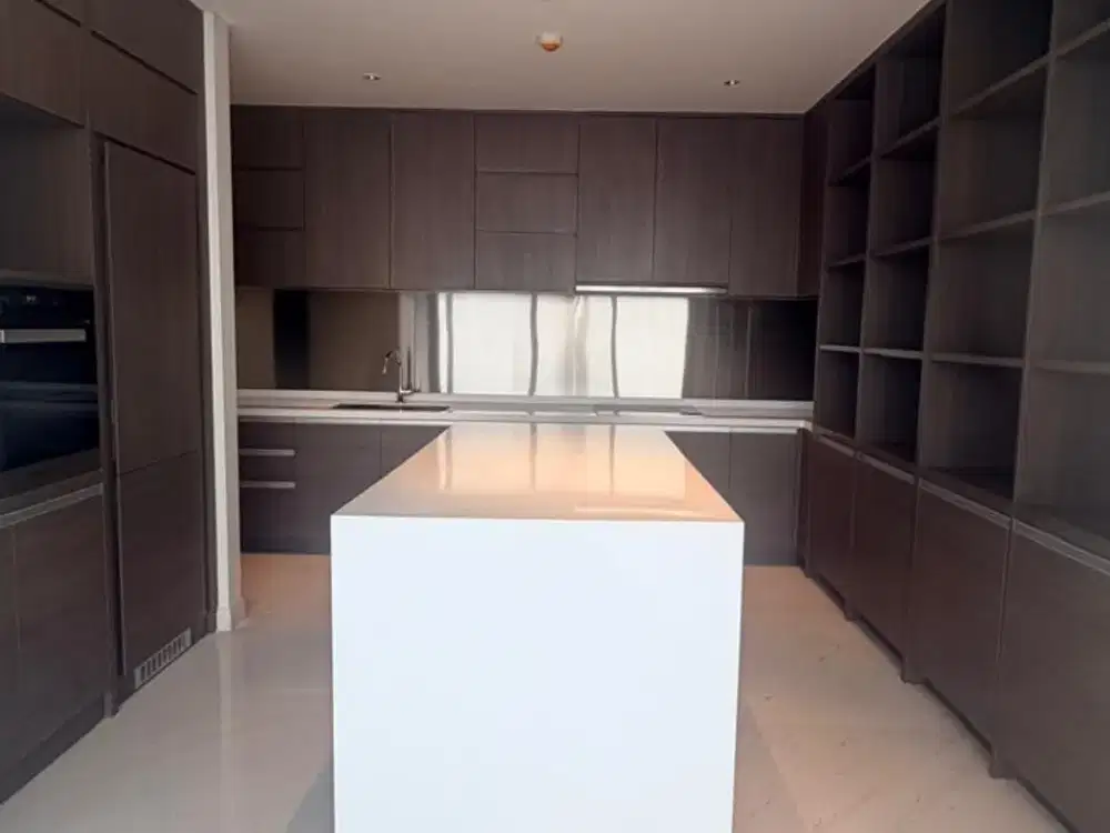 Disewakan Casa Domaine Residence | 4 Kamar Tidur | Luas 320–340 m² | Siap Huni
