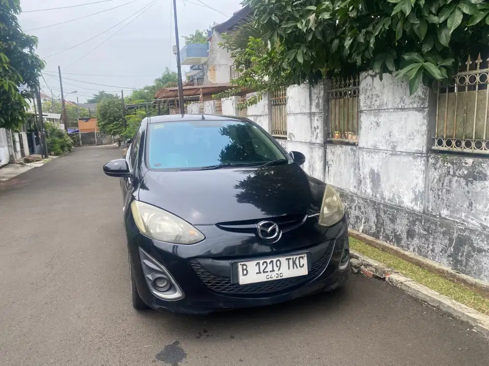 Mazda 2 2010 Bensin