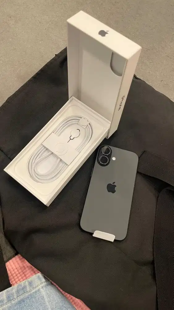 Jual iPhone 16 Black Titanium 128GB (iBox)