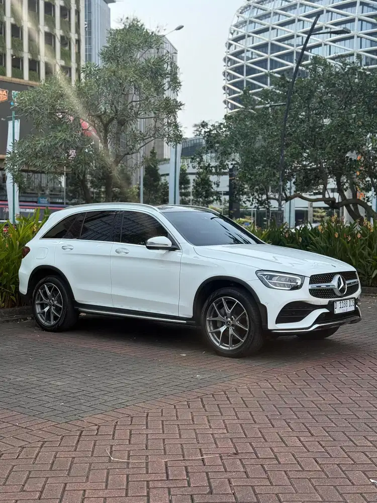 Mercedes-Benz GLC200 2022 Bensin