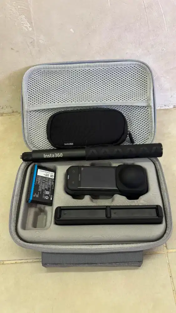 Camera insta360 X5