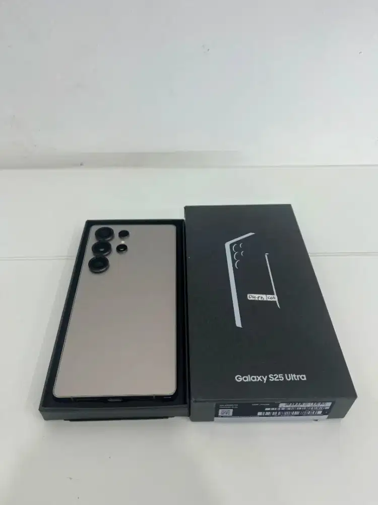 Samsung galaxy S25 Ultra 12/512gb second resmi.