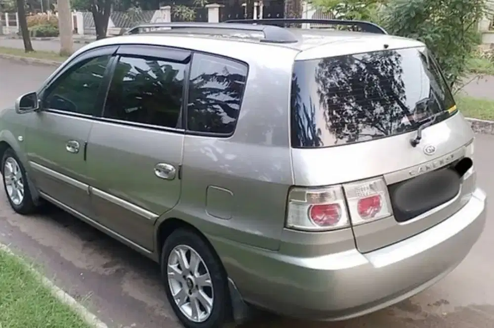 Jual kia Carens 2 manual 2005