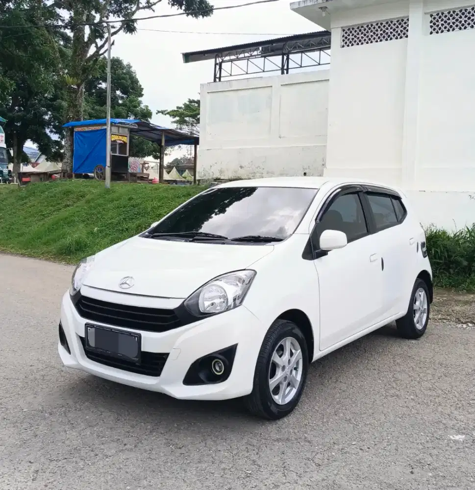 Daihatsu ayla tahun 2016 km antik 44.rb asli