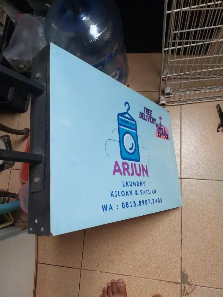 Plang neon box kotak