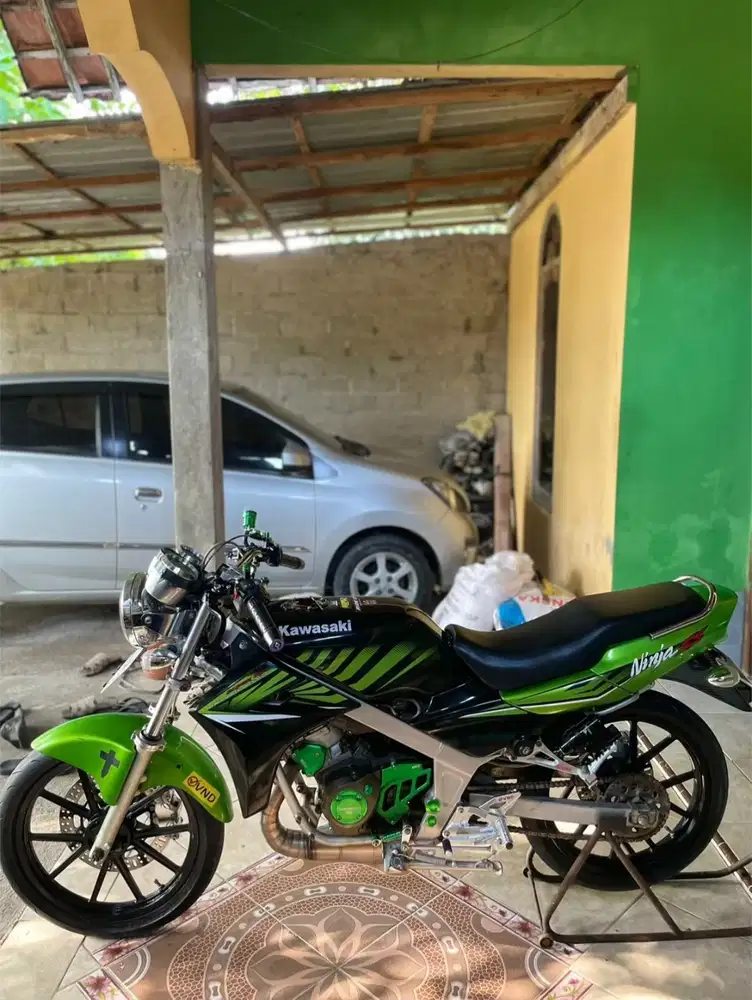 Di jual Ninja ss zebra hijau 2014 plat K blora