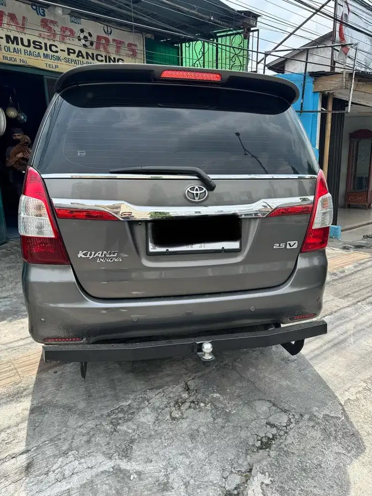 Innova 2.5 V tahun 2013