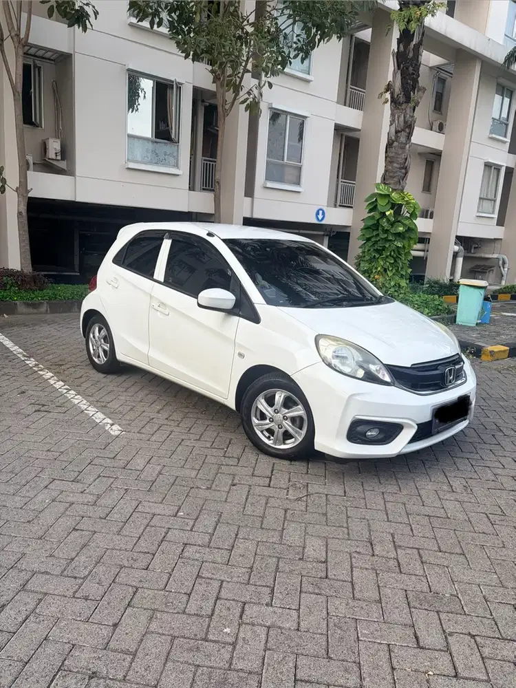 Honda Brio Satya 2016 Manual Putih - Pajak Hidup, Audio upgrade