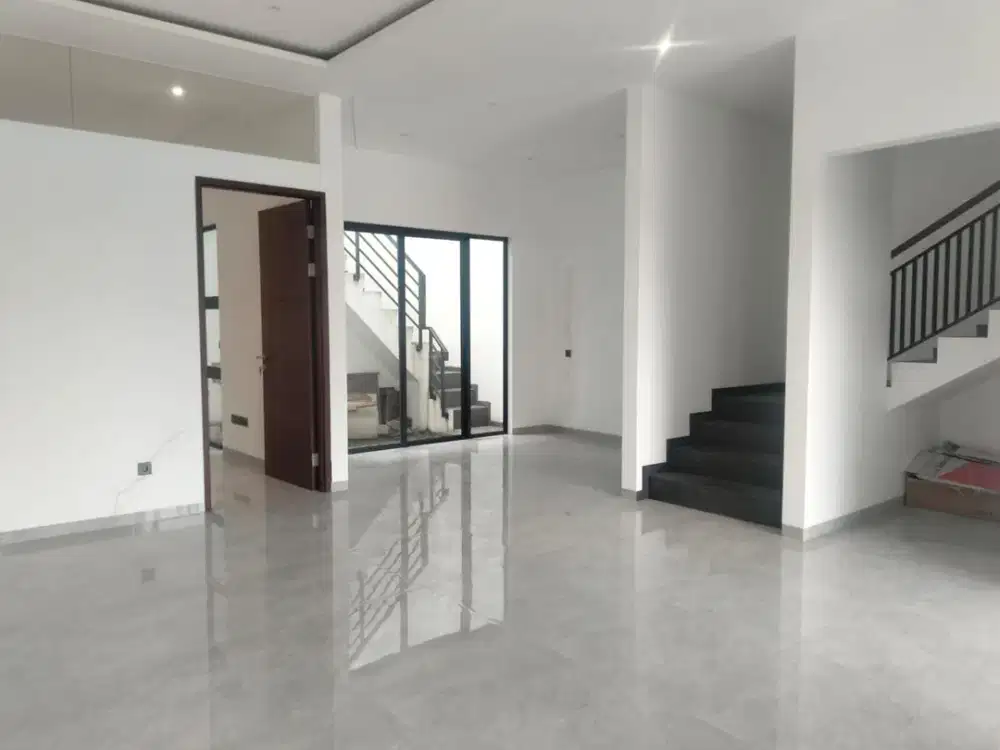 DIJUAL RUMAH BARU 2 LANTAI DI SETRA DUTA BANDUNG TOL PASTEUR, UNIV MARNAT