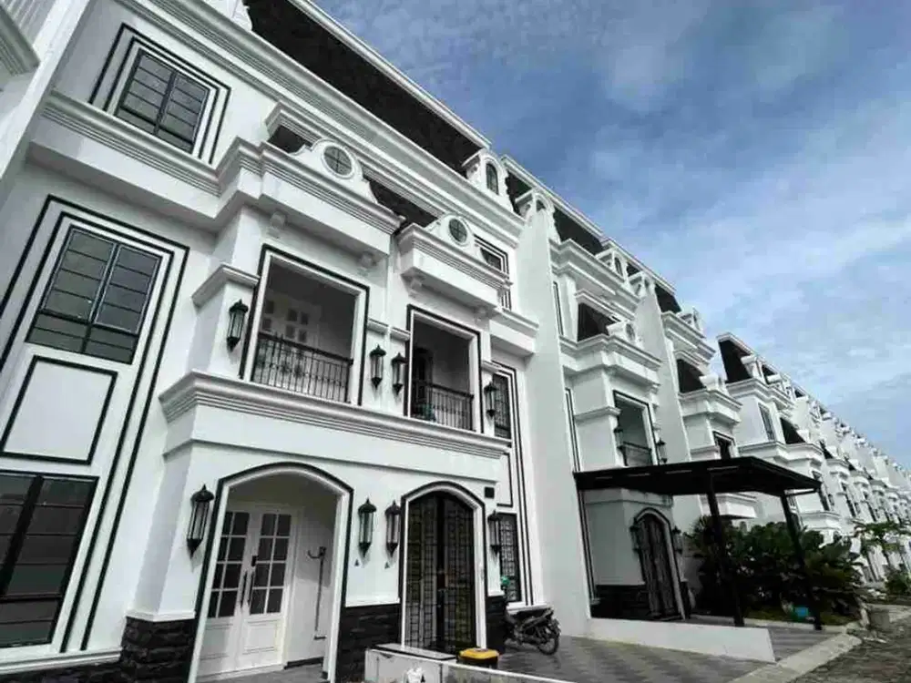 Mutiara Jade