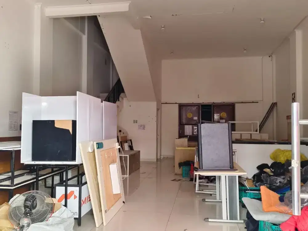 Di sewakan ruko  Megaboulevard 4 lantai di harapan indah  Lokasi strategis di area depan Megaboulevard.