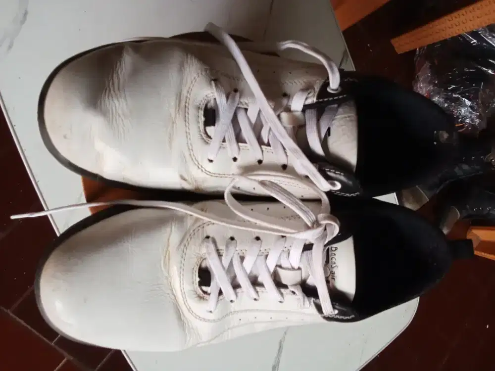 Sepatu Golf pria BACAS AIR, size 42
Bahan kulit, COD Cijantung Dsk