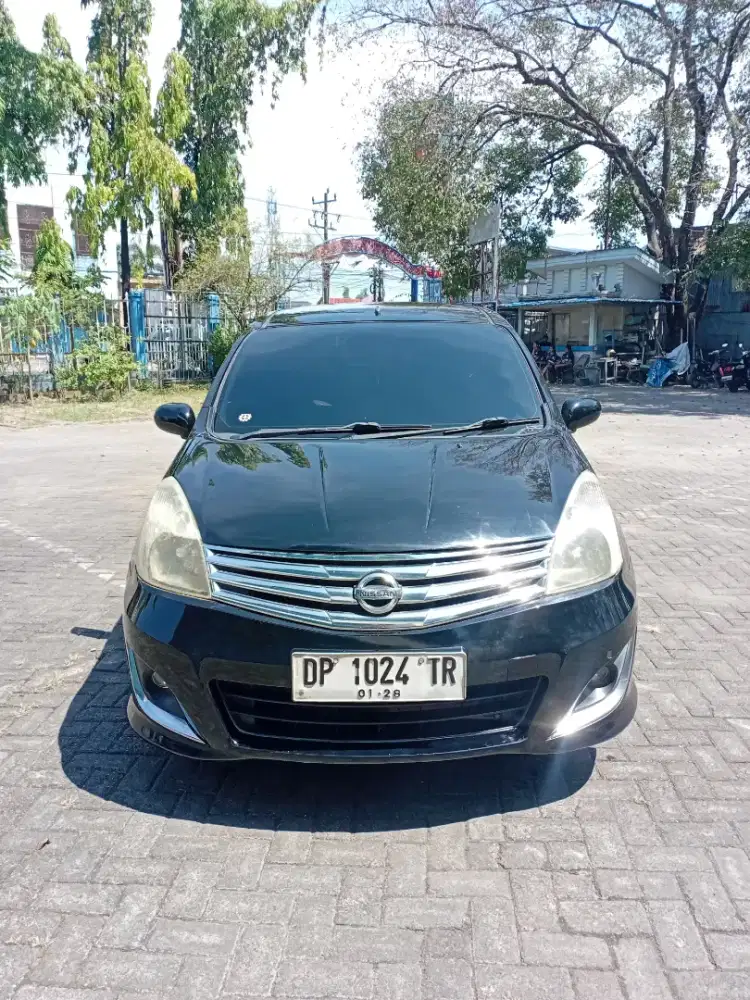 Jual mobil nissan grand livina 1,5 XV Manual th 2013 siap pakai