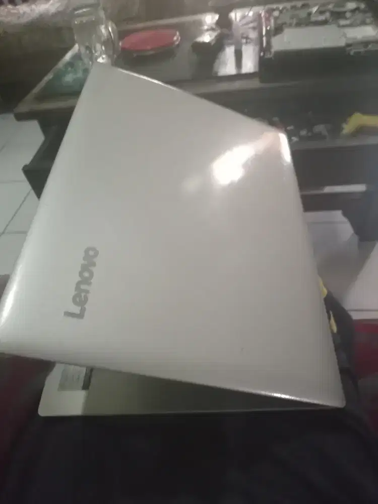 Laptop Lenovo AMD A9 Radeon R5