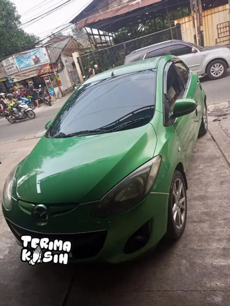 Dijual mobil Mazda 2 HB S matic 2012