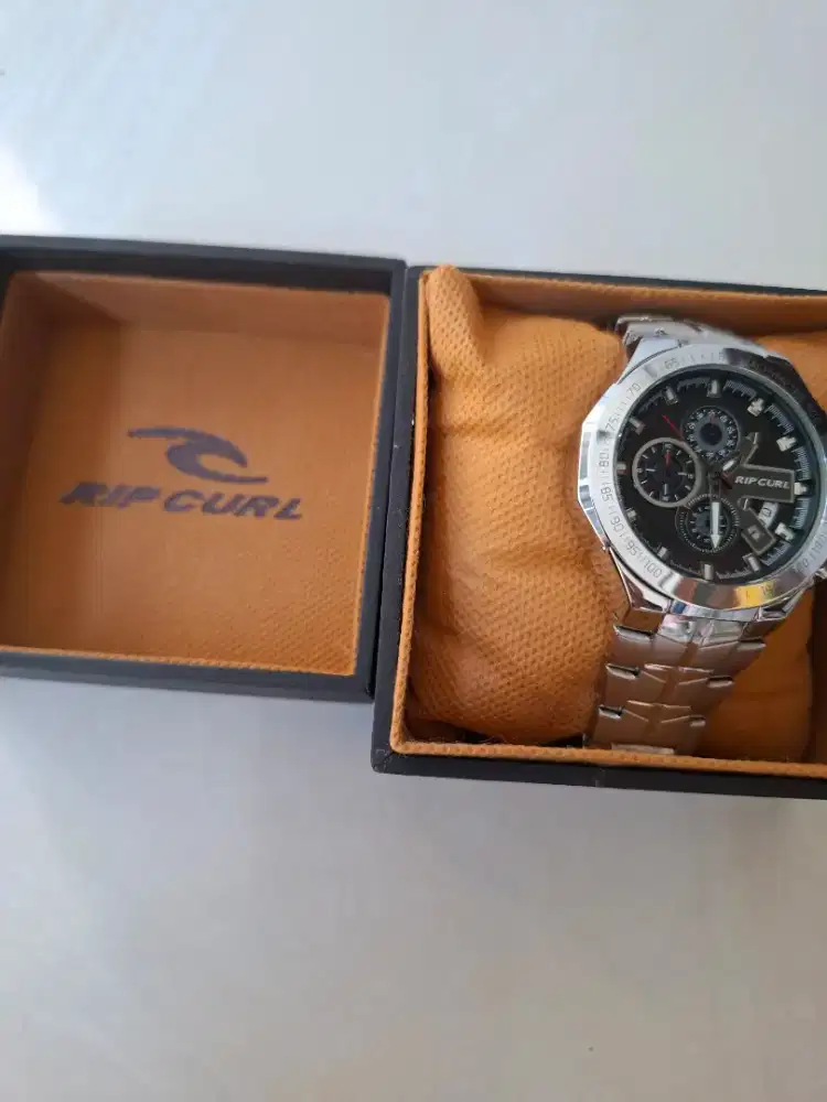 Jam Tangan Rantai Pria