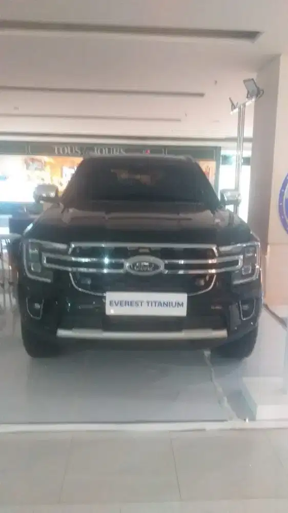 Ford everst titanium