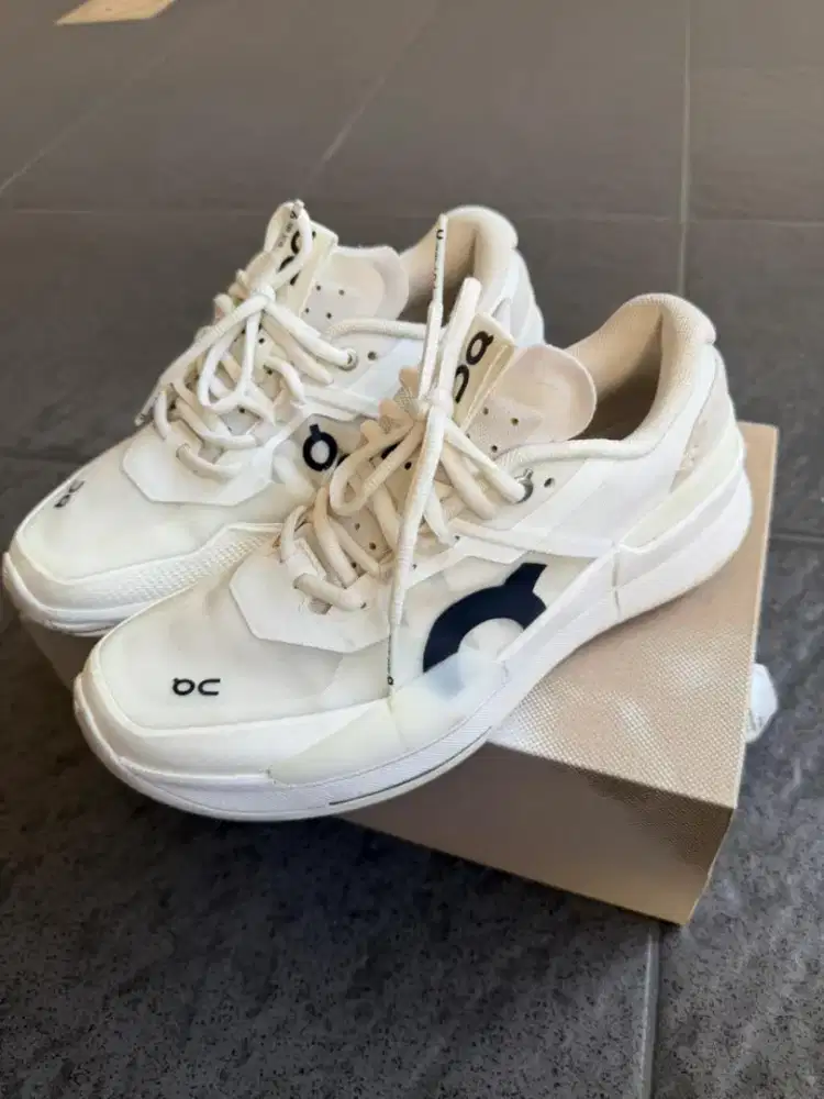 On Cloud Roger Pro 2 All White 2025