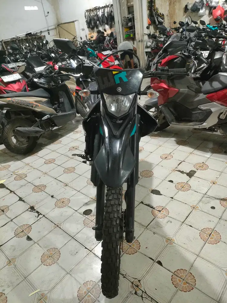 Yamaha WR 155cc 2023 hitam