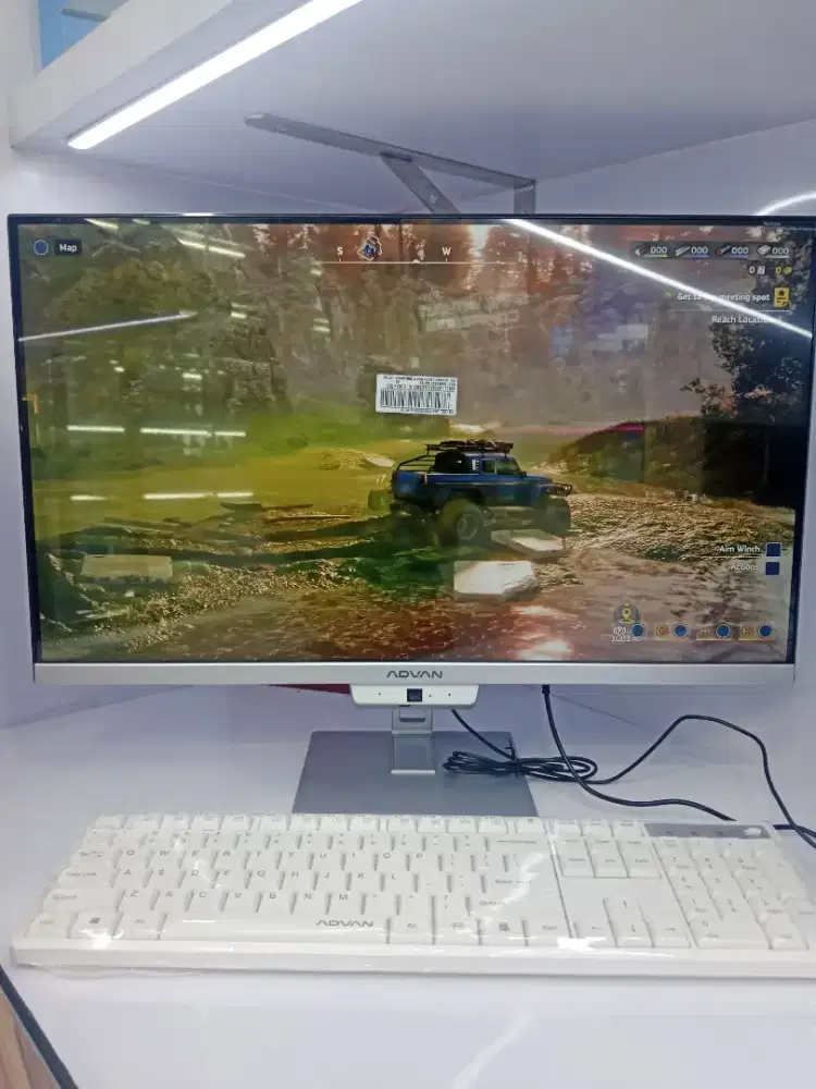 Cash & credit laptop pc camera