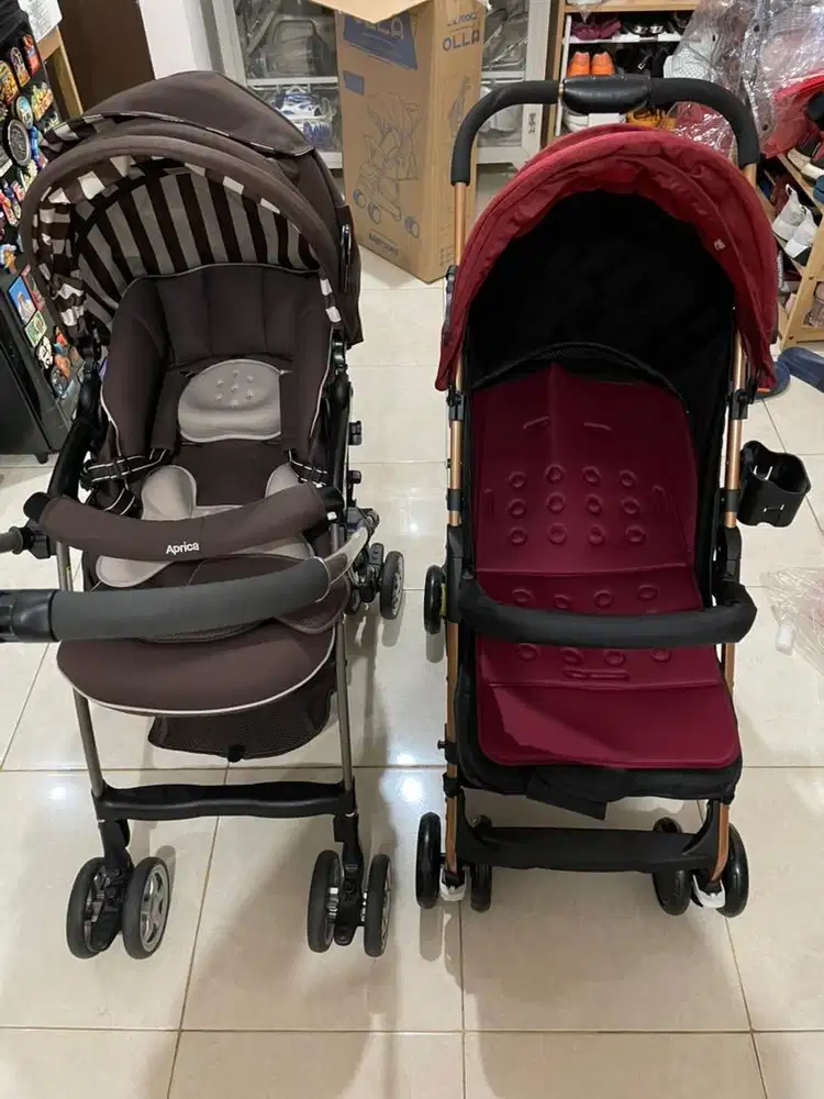 Stroler merah merk baby does