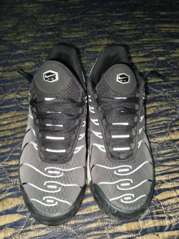 Jual cepat sepatu Nike TN air