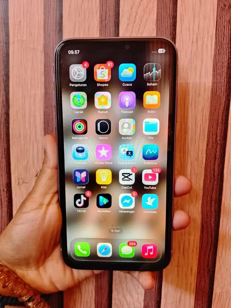 Jual hp iphone bekas tapi mulus