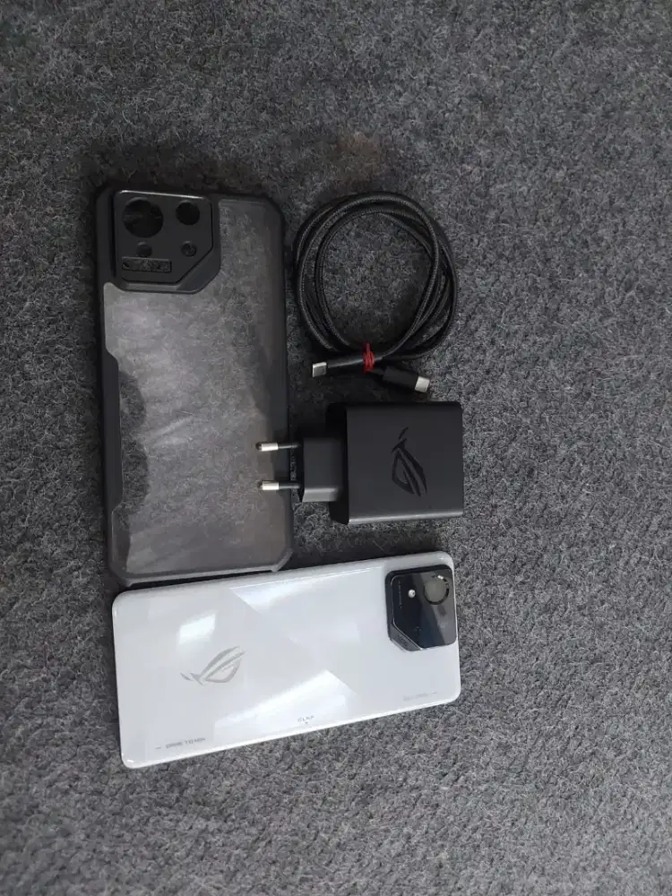 Jual ROG phone 8 12/256