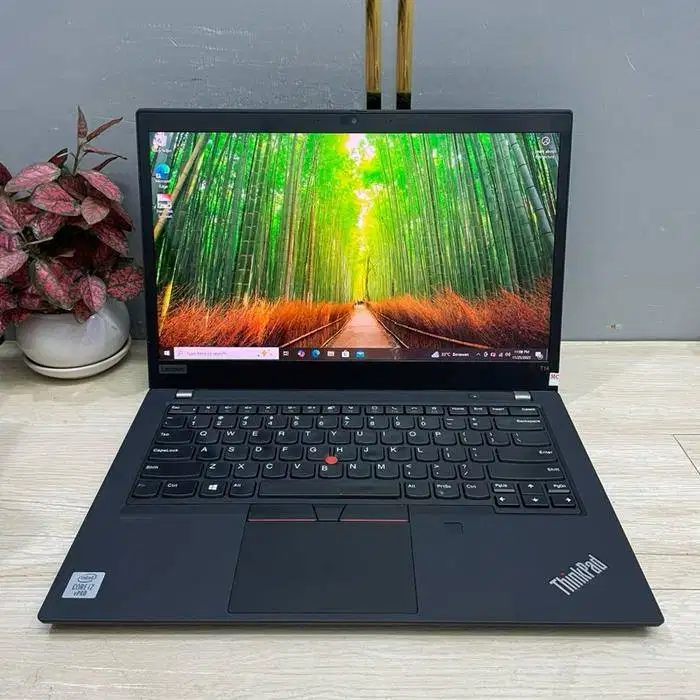 LAPTOP LENOVO THINKPAD T14 I5 / i7 RAM 16GB BAGUS BERGARANSI *RET