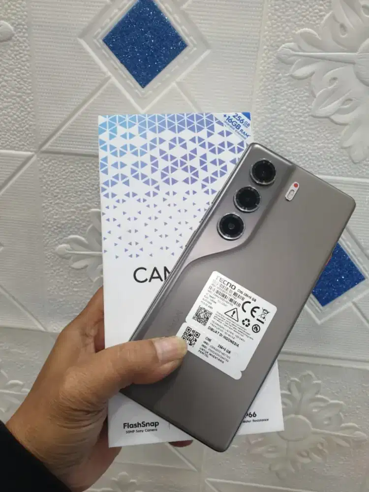 Tecno camon 40 8/256 byk di cari garansi juni 2027 taun depan